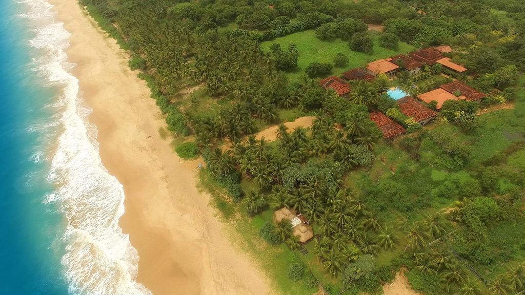Ranna 212 Beach Resort Кахандамодара Экстерьер фото