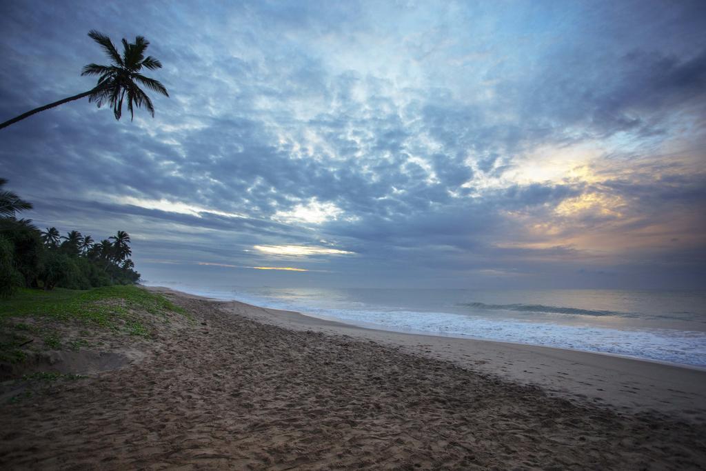 Ranna 212 Beach Resort Кахандамодара Экстерьер фото