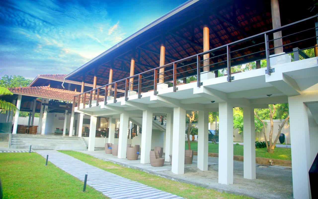 Ranna 212 Beach Resort Кахандамодара Экстерьер фото