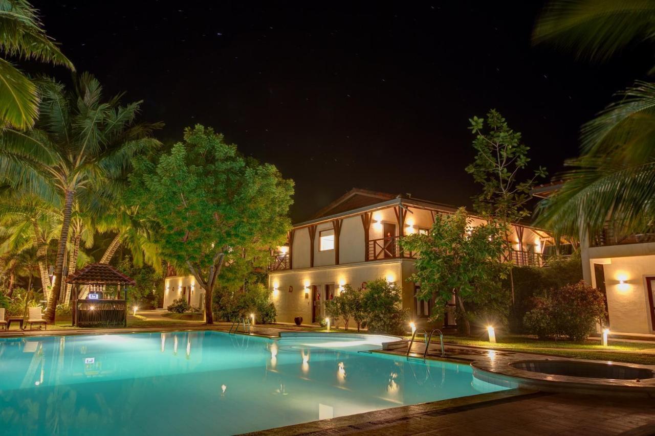 Ranna 212 Beach Resort Кахандамодара Экстерьер фото