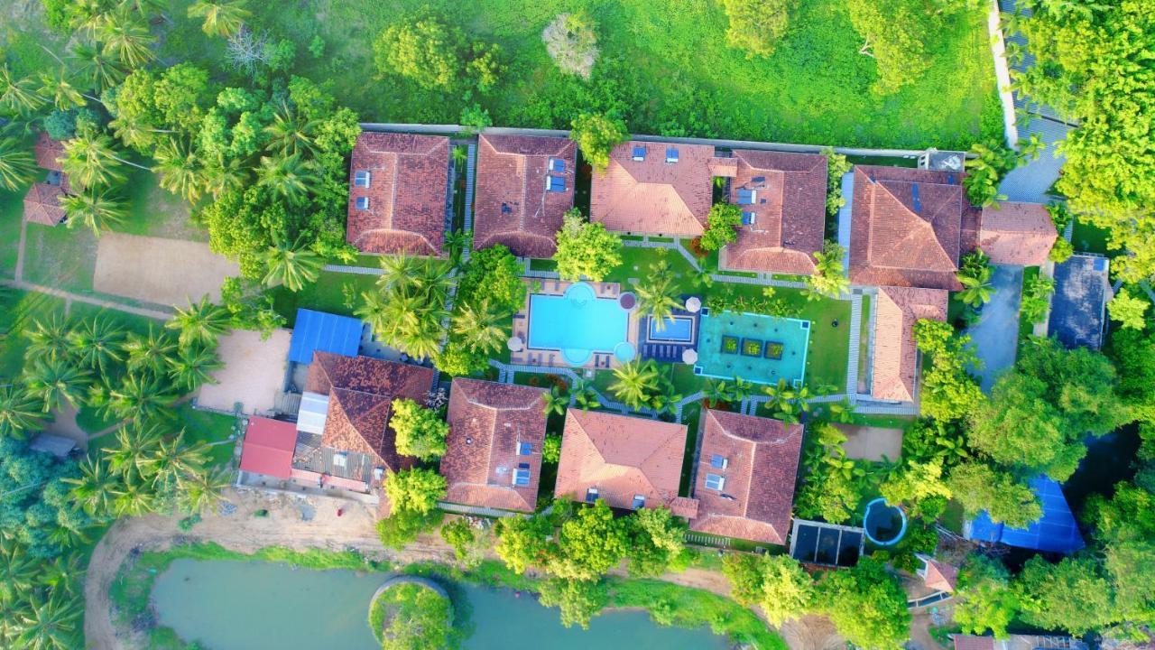 Ranna 212 Beach Resort Кахандамодара Экстерьер фото